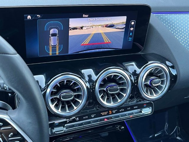 Used 2025 Mercedes-Benz GLA 250 4MATIC image 6