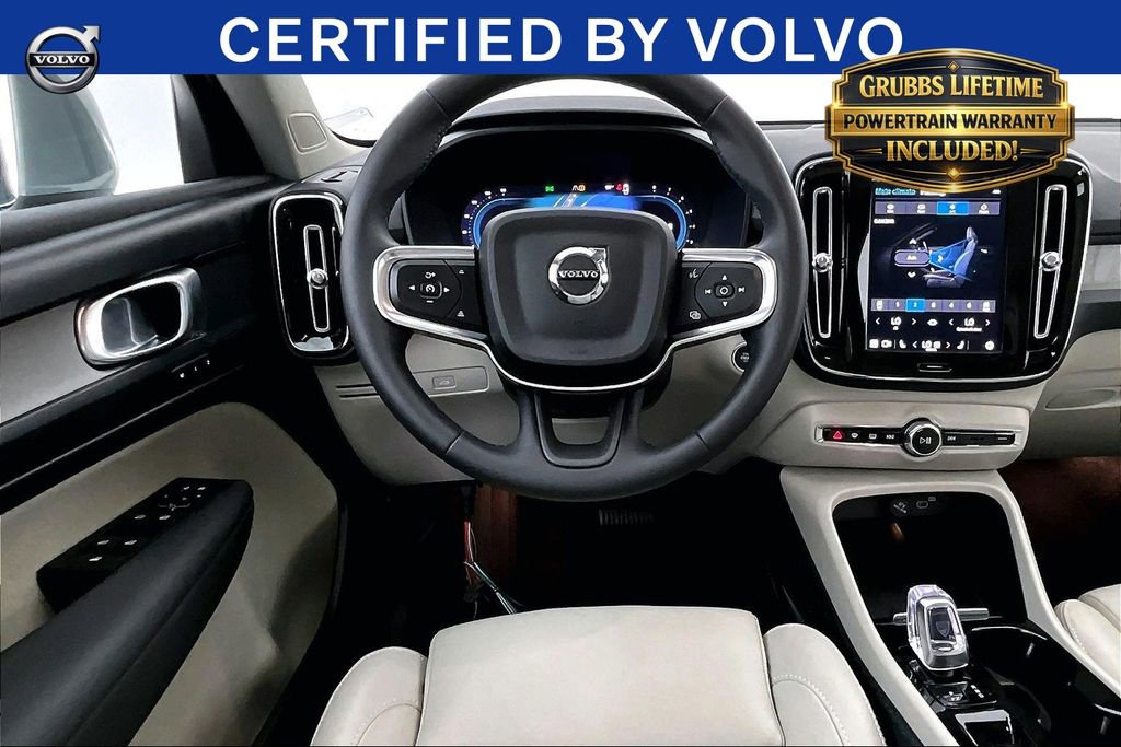 Used 2024 Volvo XC40 B5 Plus AWD/4WD image 6