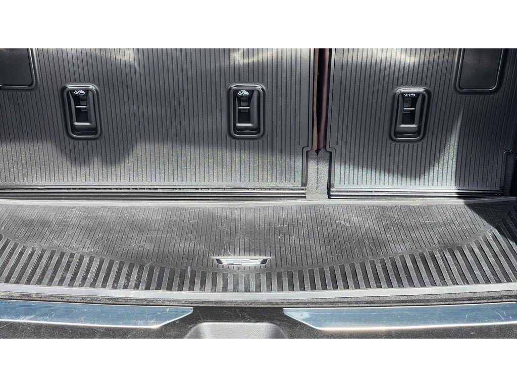 Certified 2023 Cadillac Escalade Premium Luxury Platinum w/ LPO, Radiant Package image 15