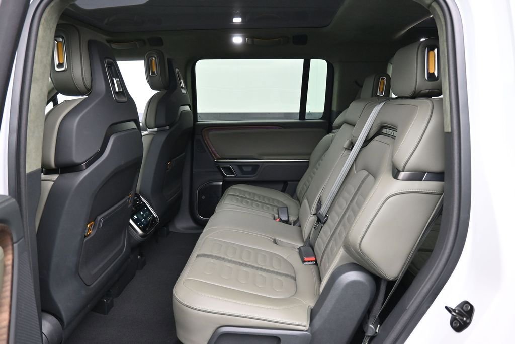 Used 2024 Rivian R1S Adventure AWD/4WD image 20