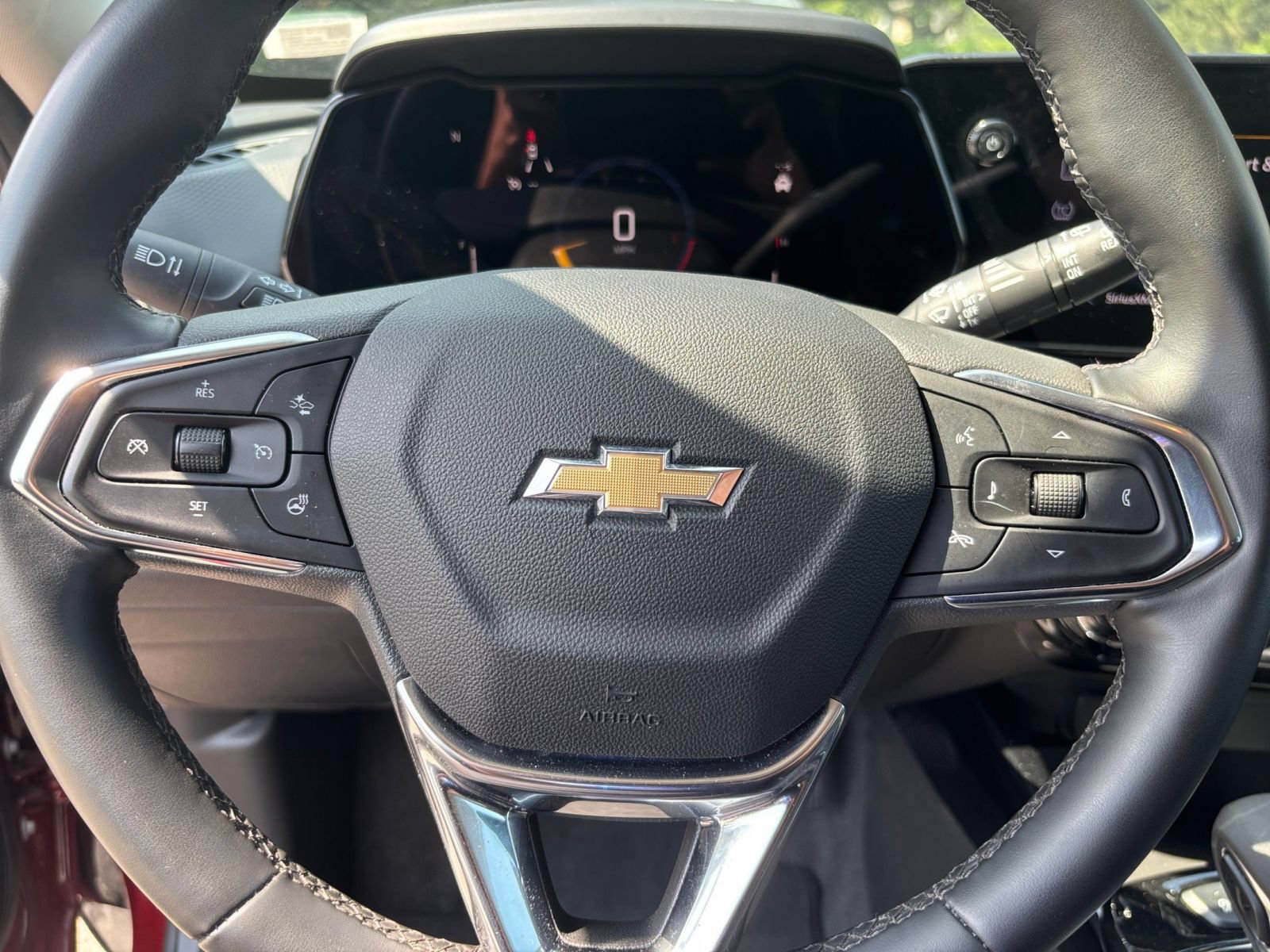 Used 2025 Chevrolet Trax LT w/ LT Convenience Package FWD image 27