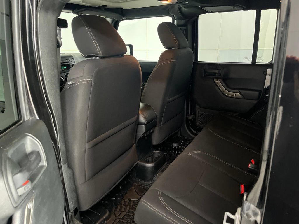 Used 2018 Jeep Wrangler Unlimited Sport AWD/4WD image 24