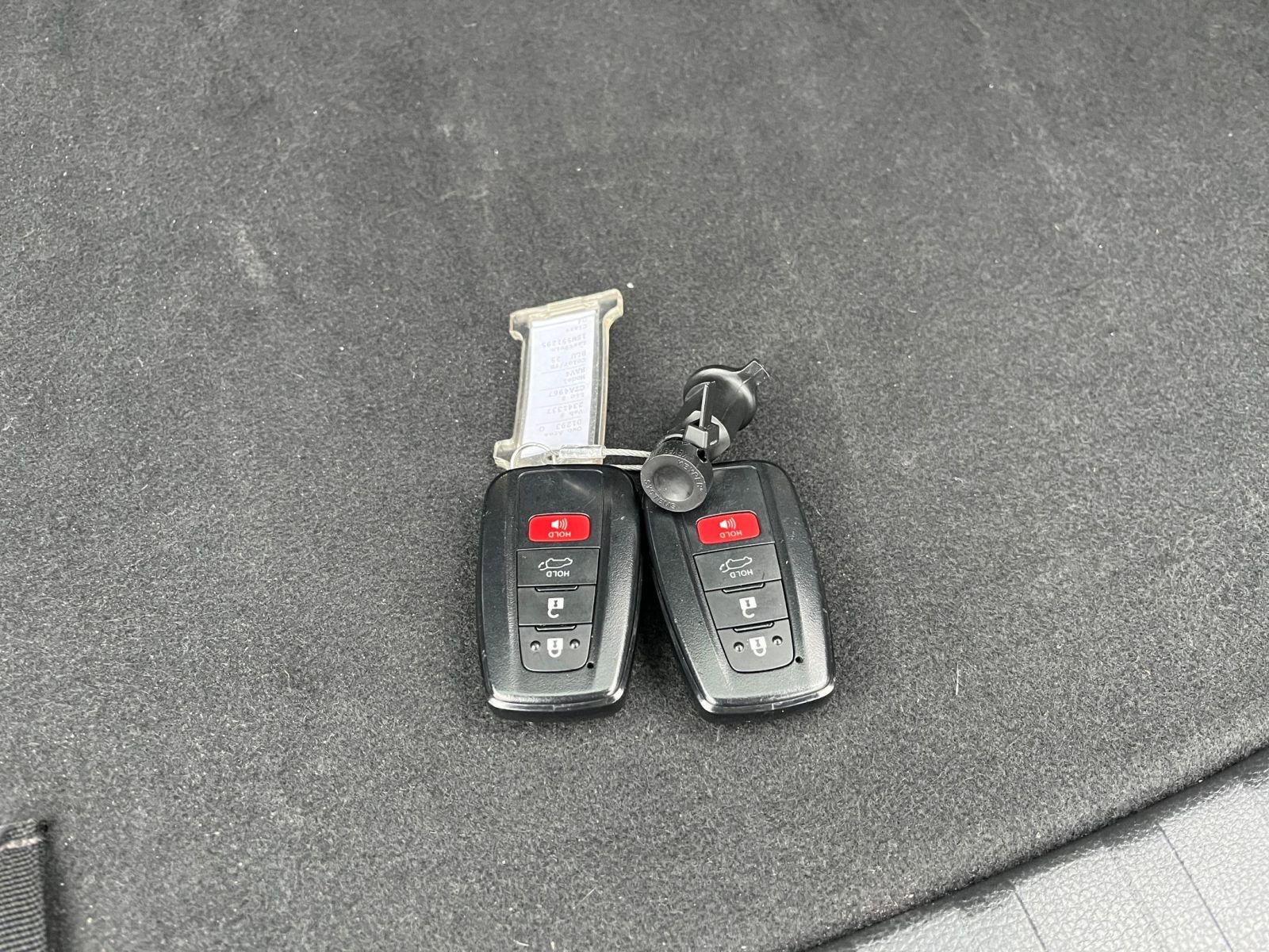 Used 2025 Toyota RAV4 XLE image 22