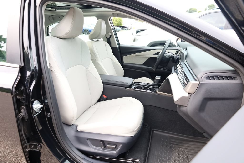 Used 2025 Toyota Camry XLE AWD/4WD image 26