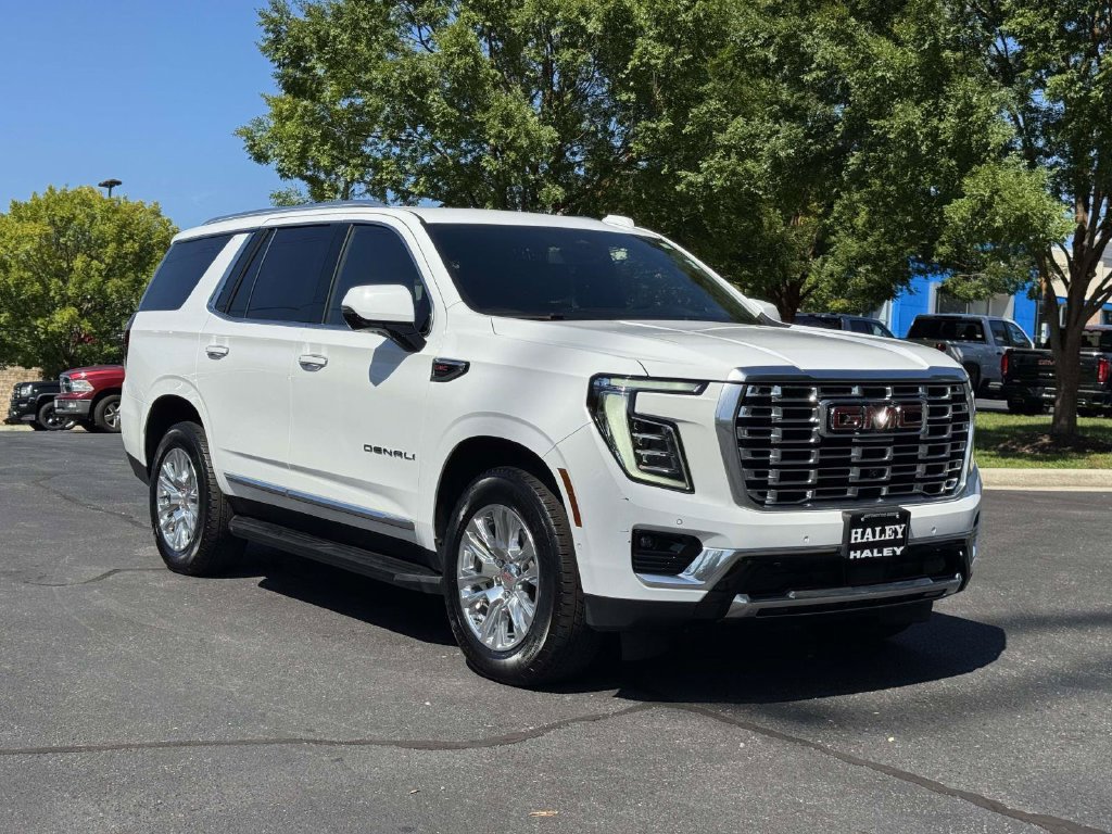 Used 2025 GMC Yukon Denali AWD/4WD image 2