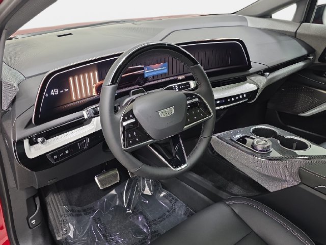 New 2027 Cadillac Optiq Luxury w/ LPO, Floor Liner Package AWD/4WD image 13