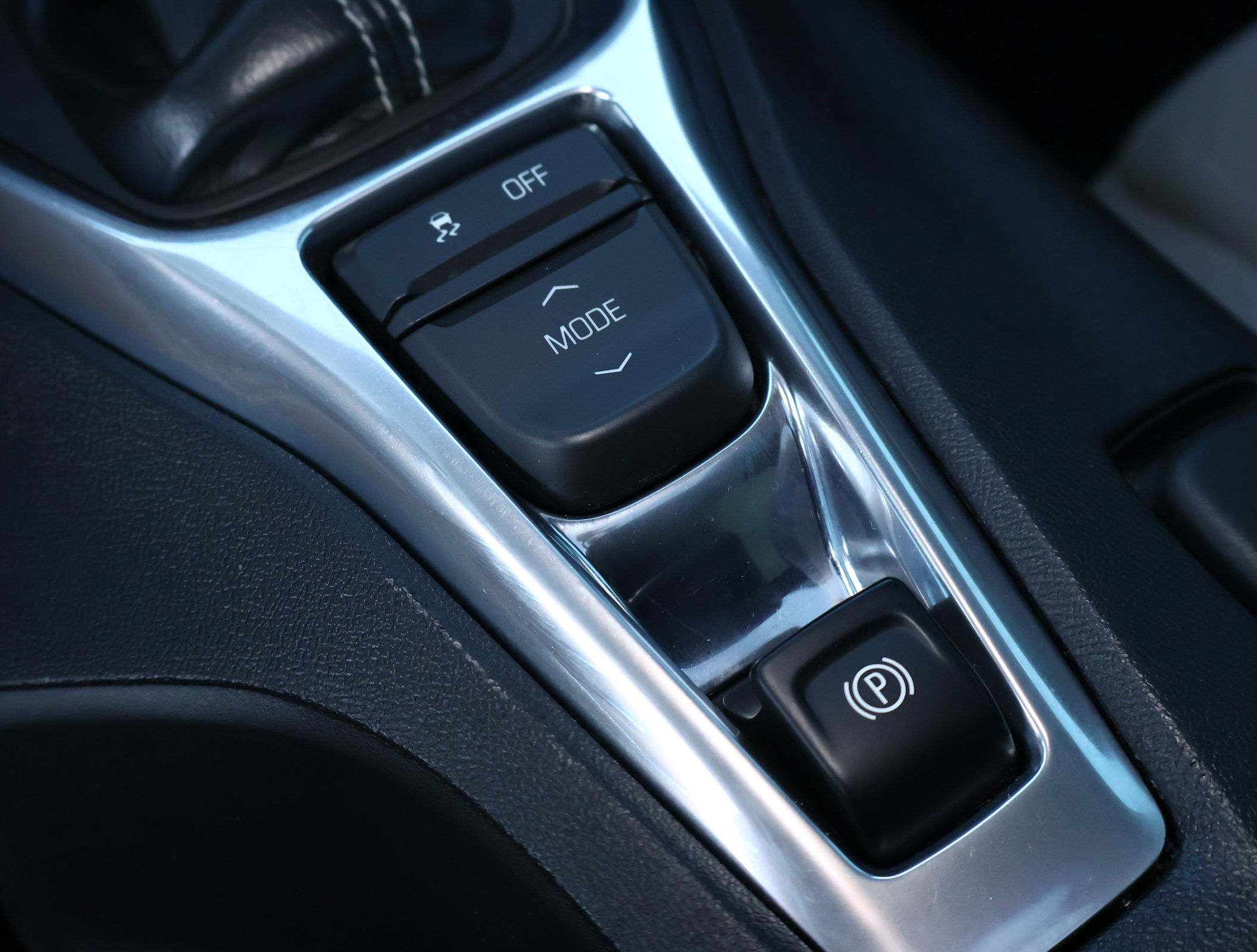 Used 2017 Chevrolet Camaro LT RWD image 17