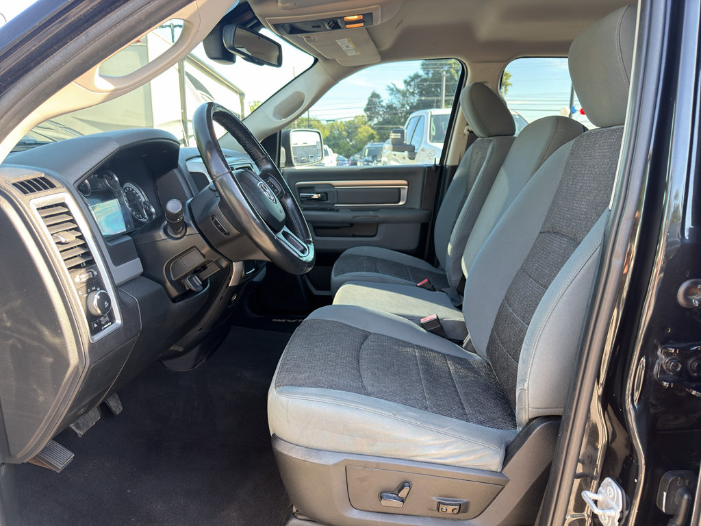 Used 2017 RAM 1500 Big Horn RWD image 21
