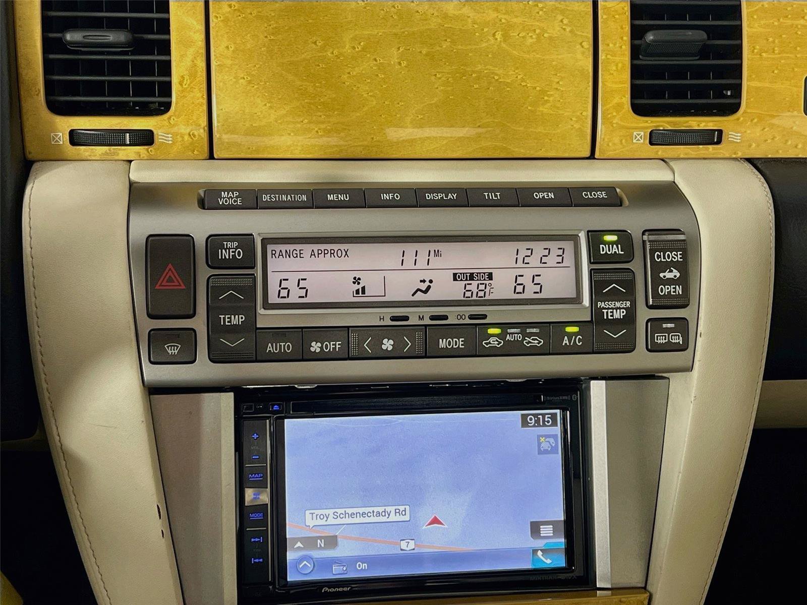 Used 2002 Lexus SC 430 Convertible RWD image 16