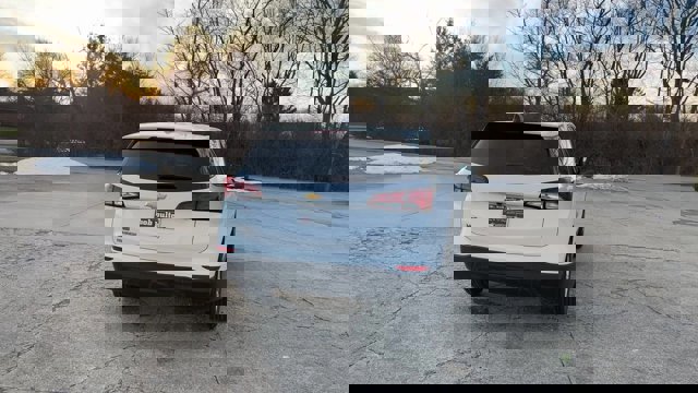 Used 2023 Chevrolet Equinox LS w/ LS Convenience Package image 8