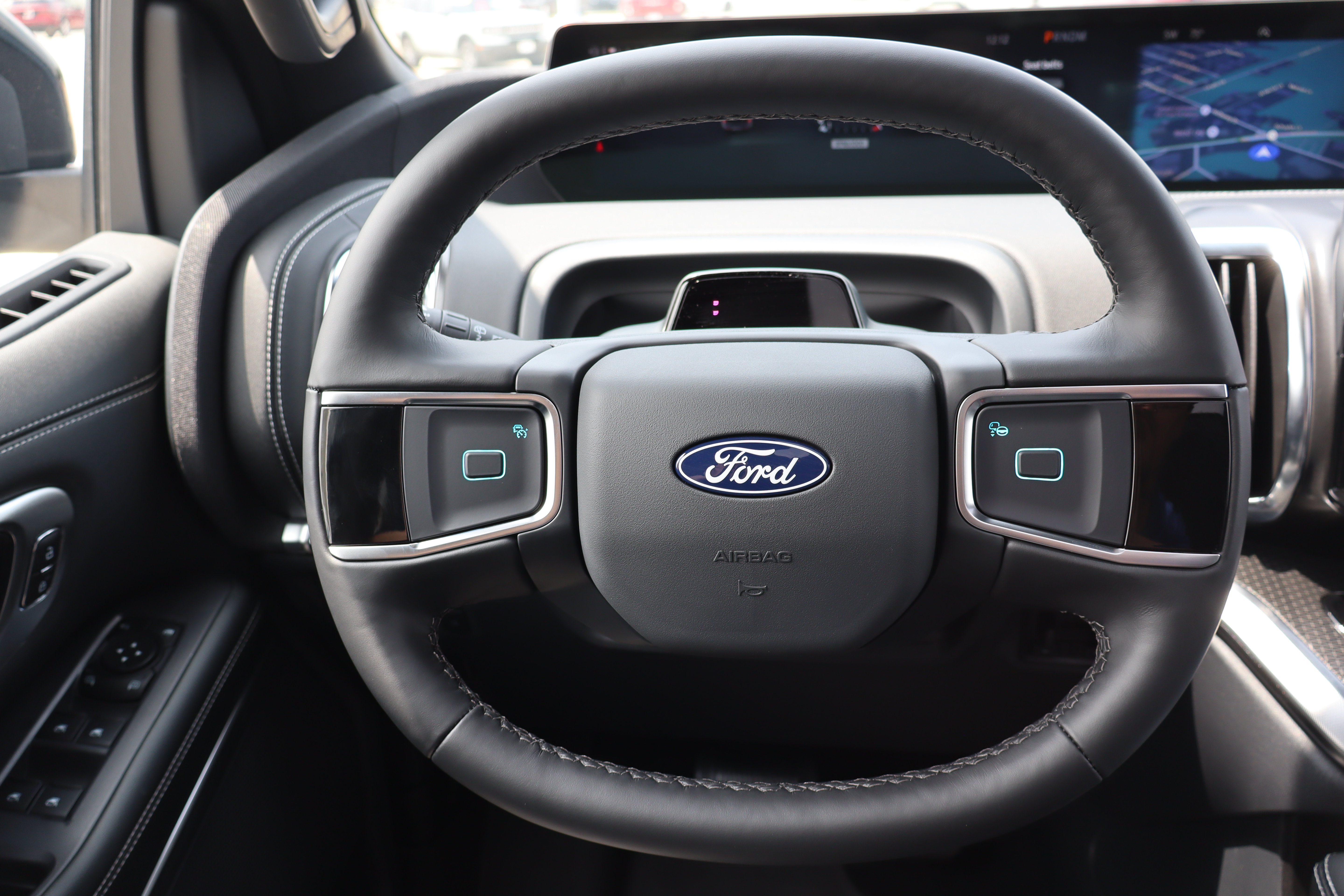 New 2027 Ford Expedition Platinum w/ Stealth Performance Package AWD/4WD image 16