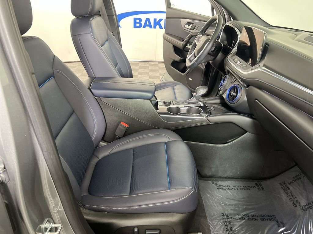 Certified 2023 Chevrolet Blazer RS w/ Driver Confidence II Package image 29