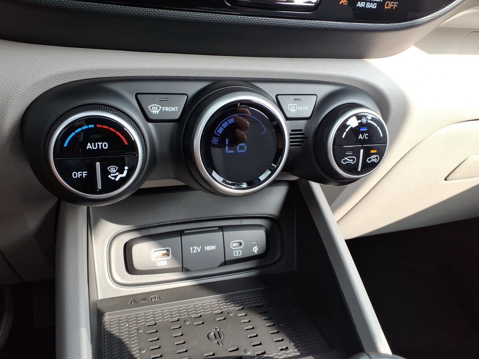 New 2026 Hyundai Venue SEL FWD image 10