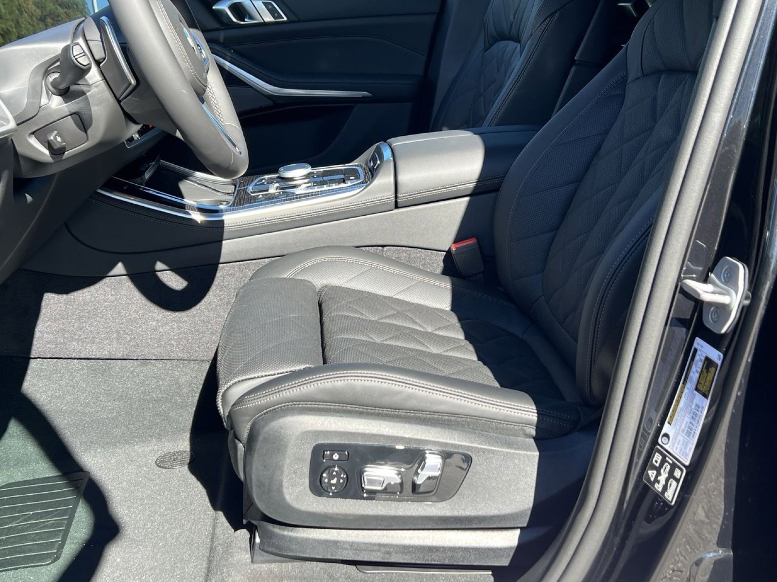 New 2026 BMW X5 xDrive40i w/ M Sport Package image 10