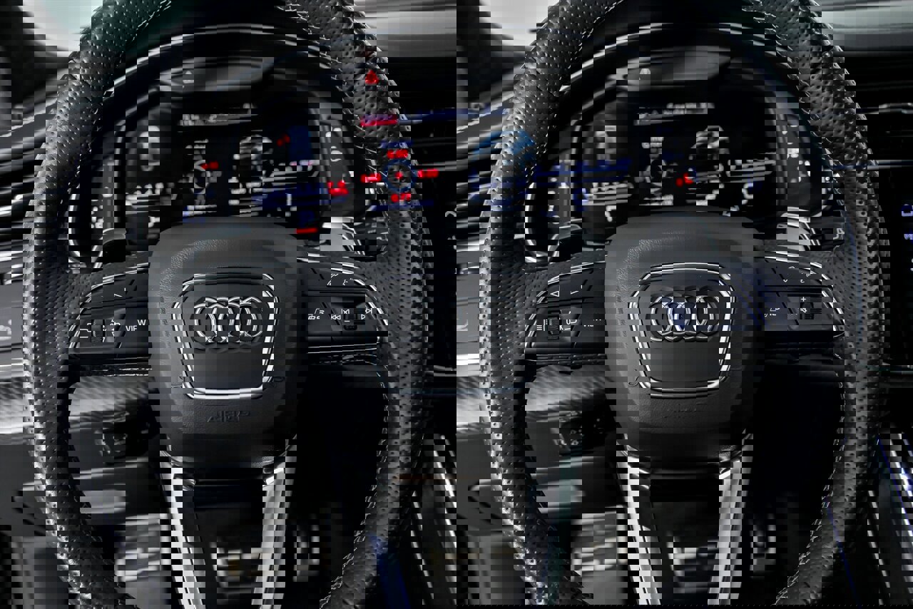 Used 2022 Audi RS Q8 image 30