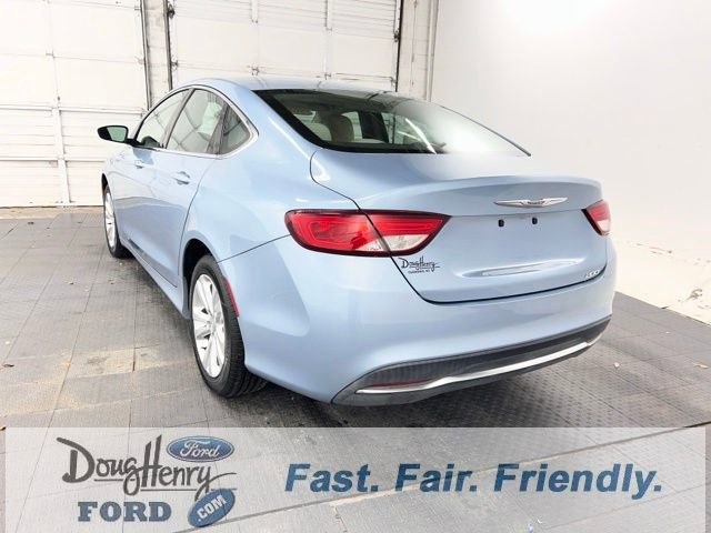 Used 2015 Chrysler 200 Limited image 3