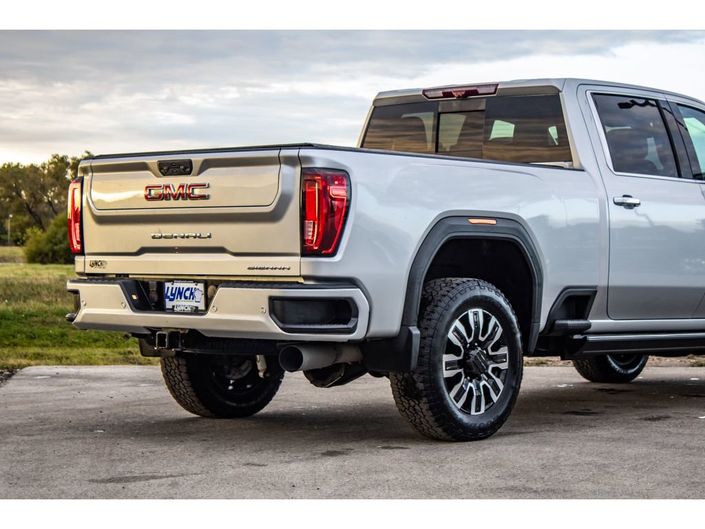 Used 2023 GMC Sierra 3500 Denali w/ Denali Ultimate Package image 16