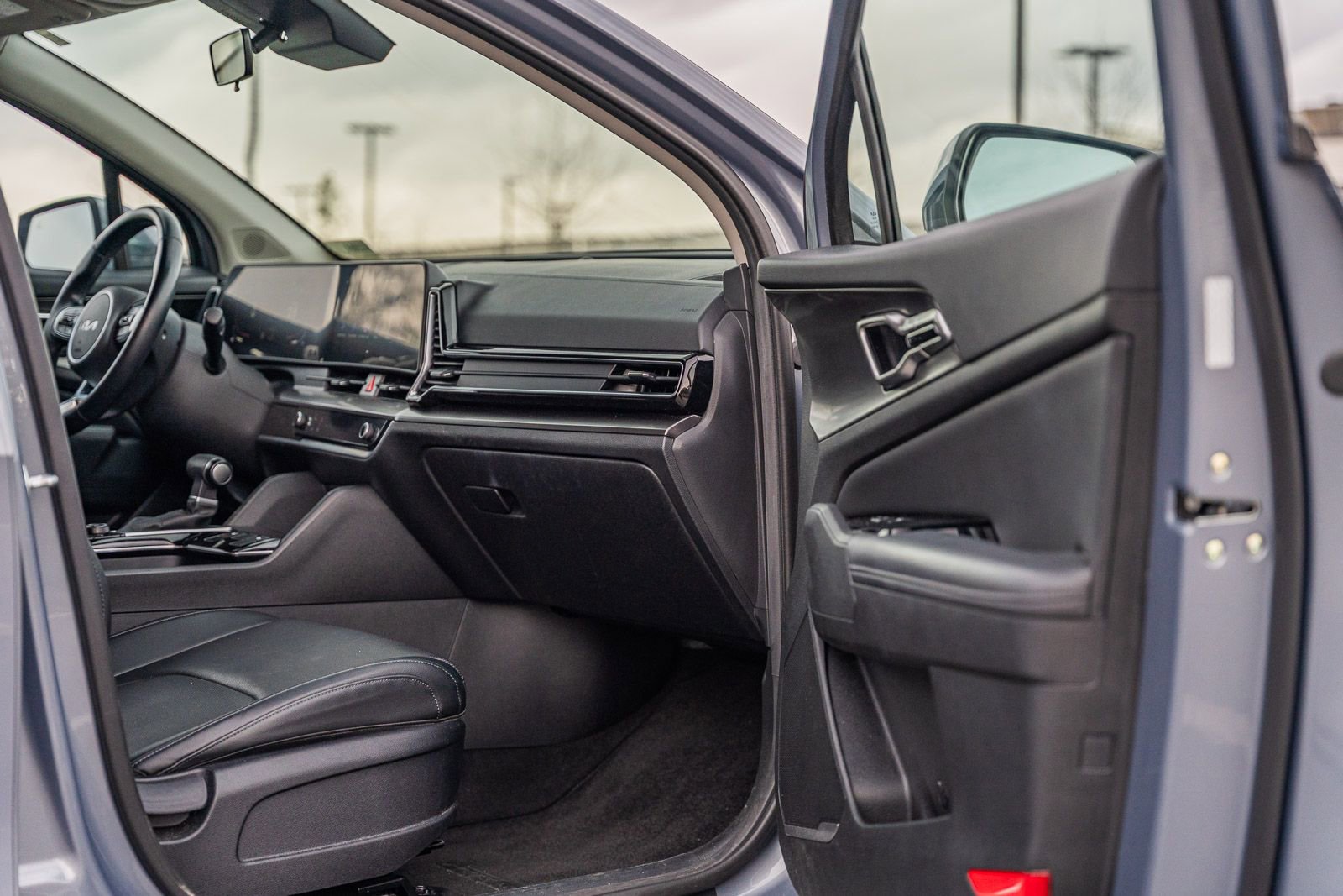 Used 2023 Kia Sportage EX image 15