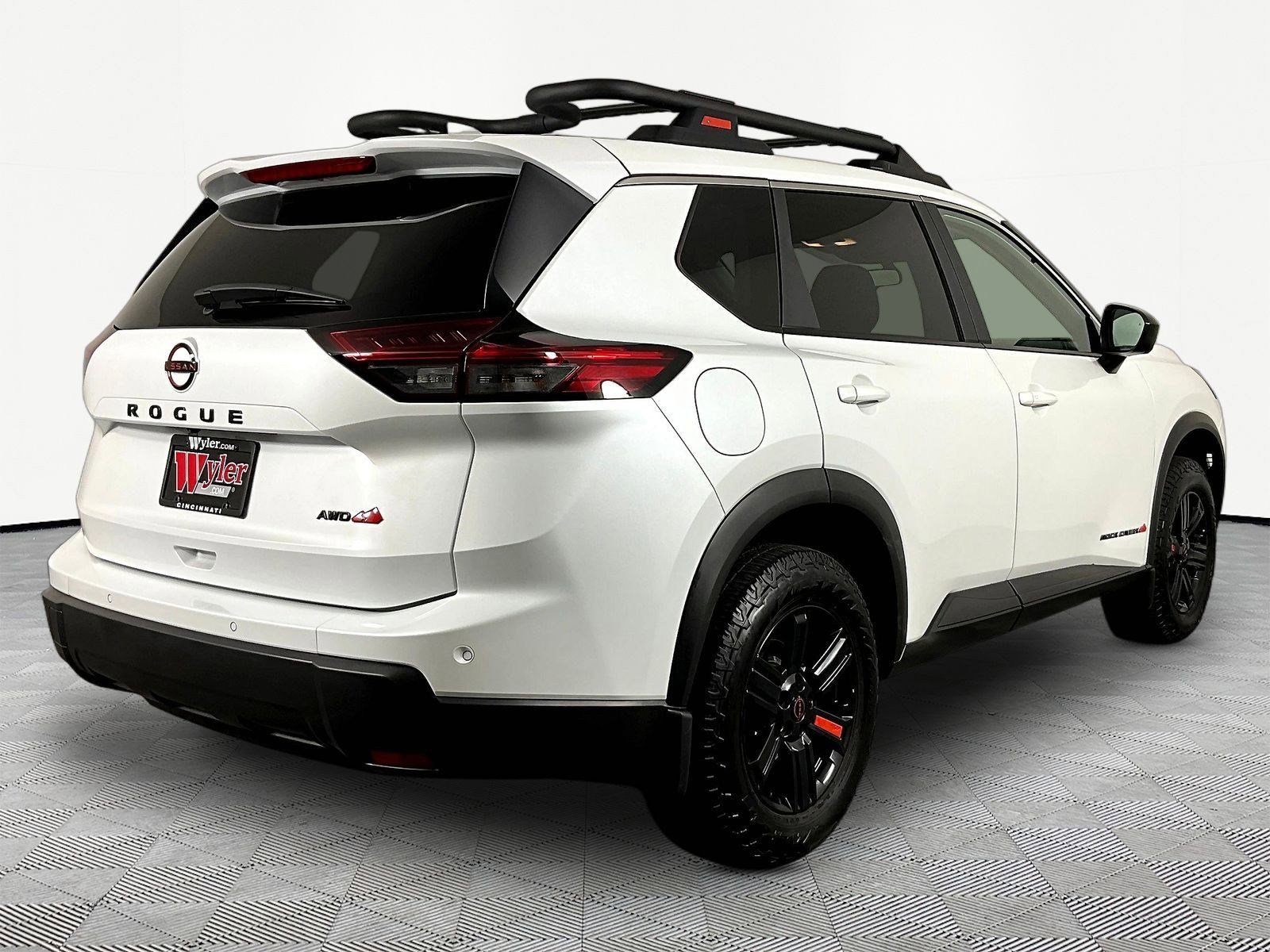 Certified 2025 Nissan Rogue SV AWD/4WD image 6