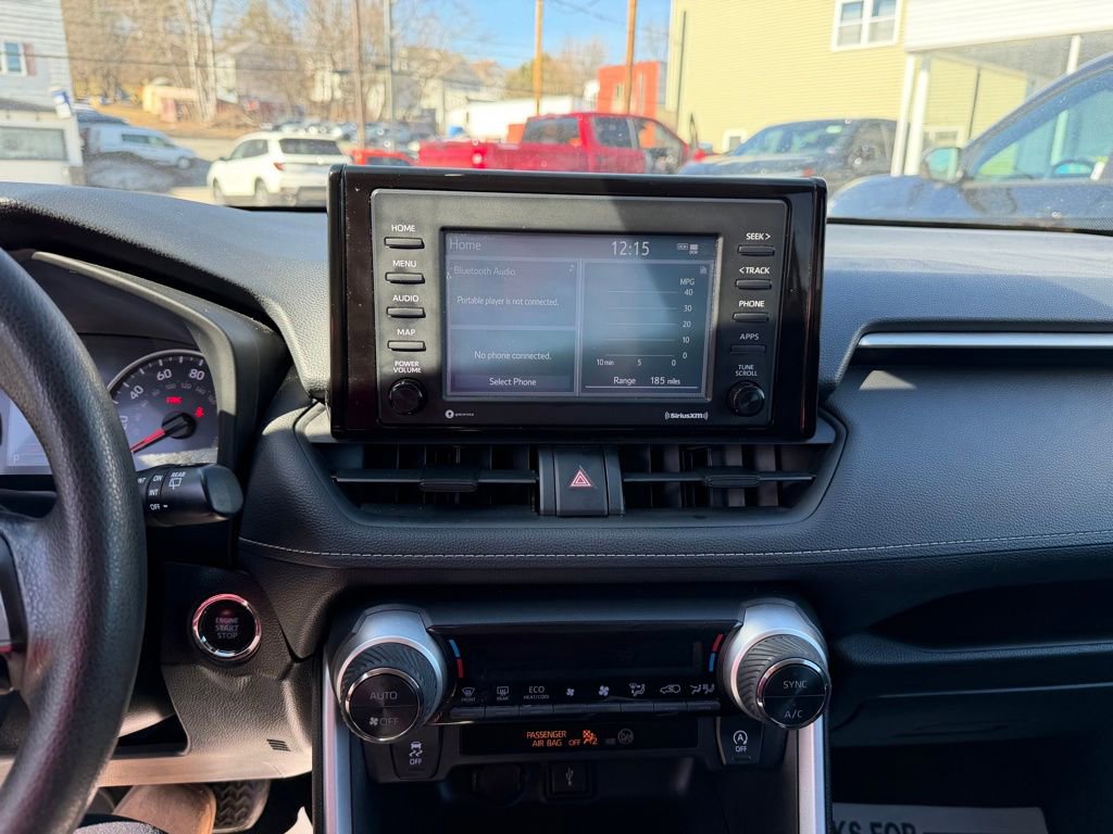 Used 2021 Toyota RAV4 XLE image 17