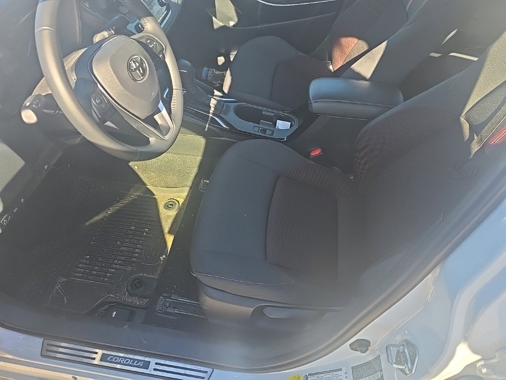 Used 2025 Toyota Corolla SE image 12