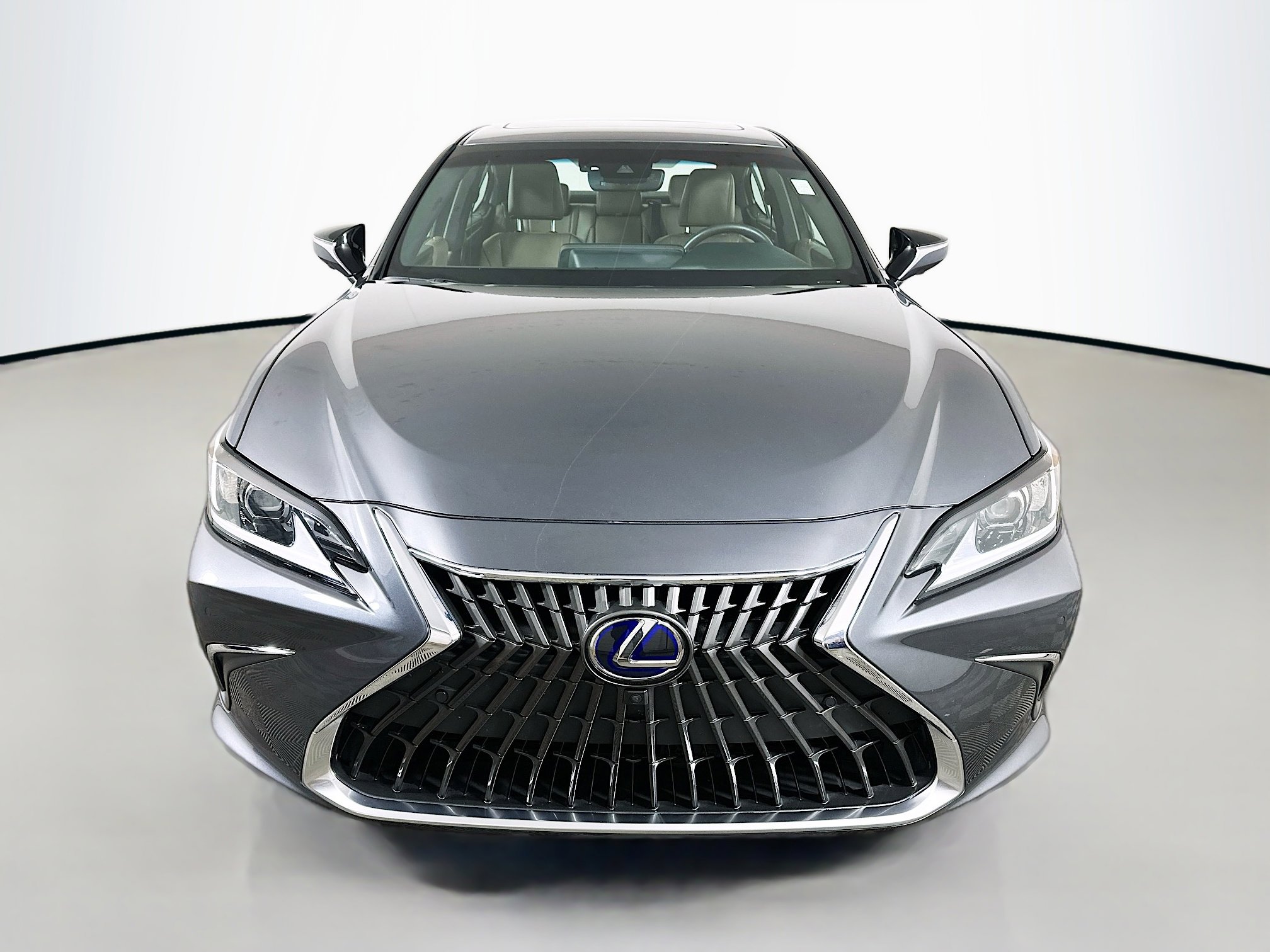 Used 2022 Lexus ES 300h w/ Accessory Package image 2