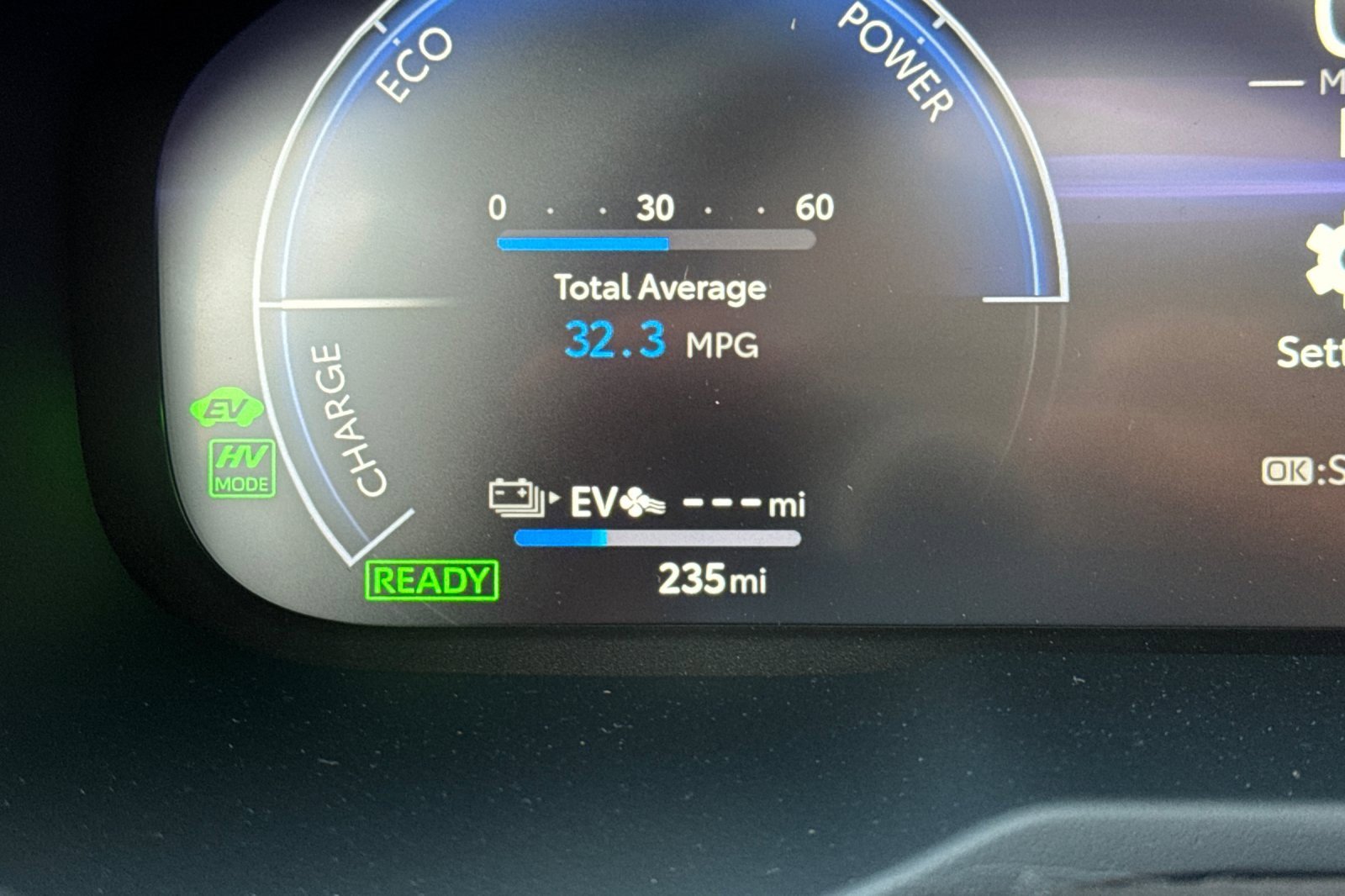 Certified 2025 Toyota RAV4 XSE image 30