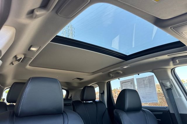 Used 2025 Acura MDX w/ Technology Package image 17