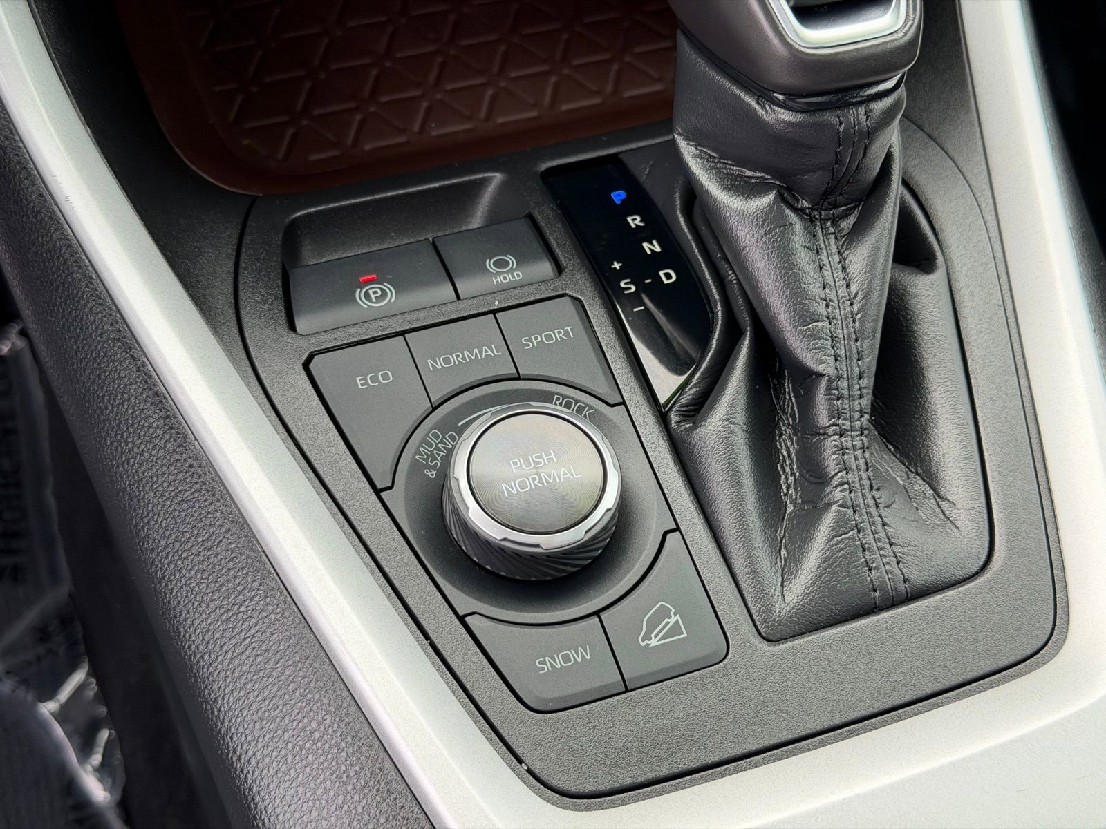 Used 2021 Toyota RAV4 Limited w/ Limited Grade Weather Package image 27