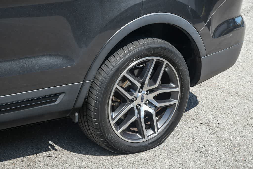 Used 2017 Ford Explorer Sport AWD/4WD image 11