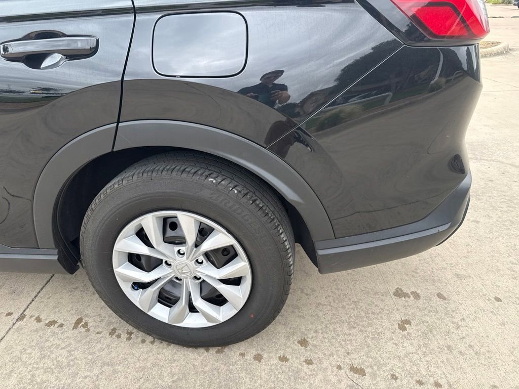 Used 2024 Honda CR-V LX image 3