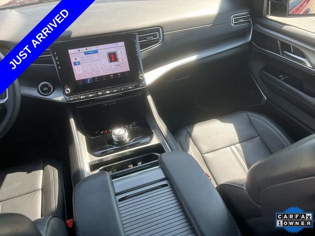 Certified 2024 Jeep Wagoneer Series II w/ Convenience Group I RWD image 16