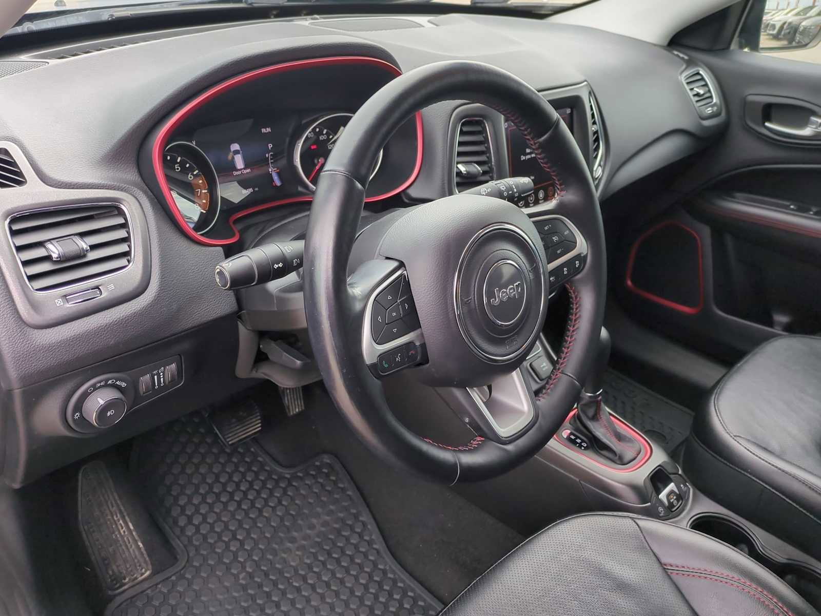 Used 2021 Jeep Compass Trailhawk AWD/4WD image 10