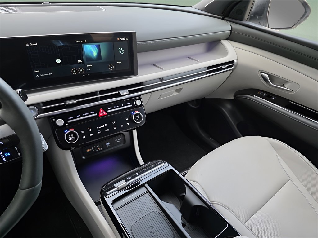 Used 2025 Hyundai Tucson Limited image 30