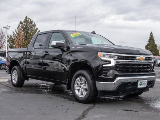 Used 2025 Chevrolet Silverado 1500 LT image 1