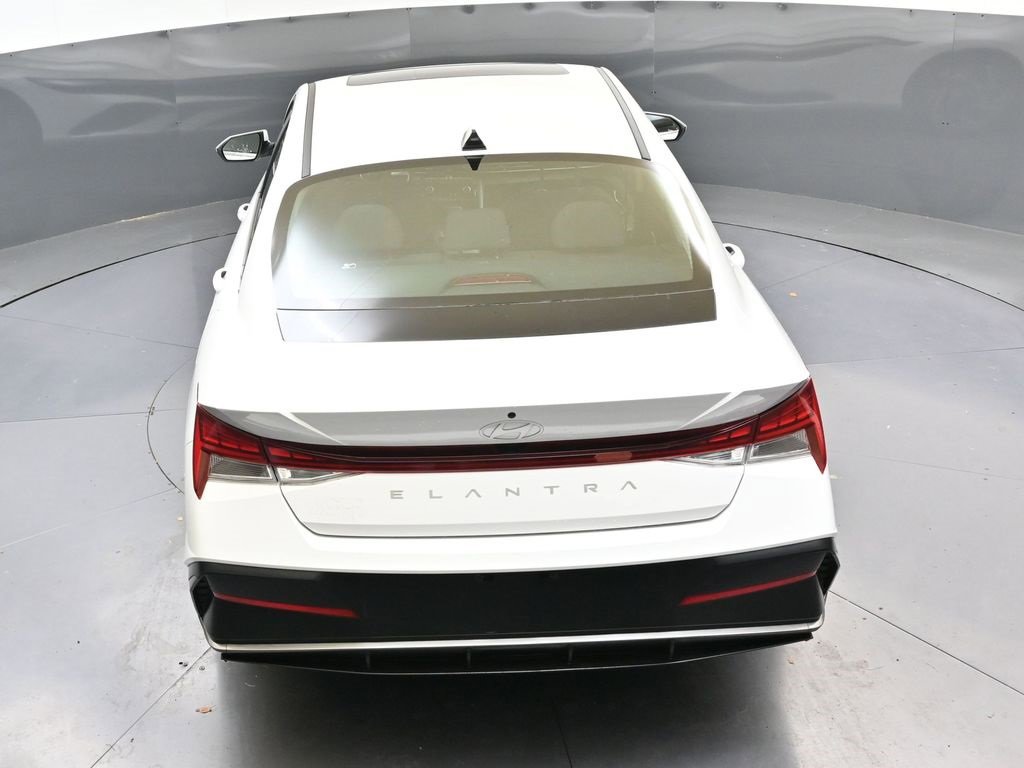 Certified 2025 Hyundai Elantra SEL w/ Cargo Package image 48