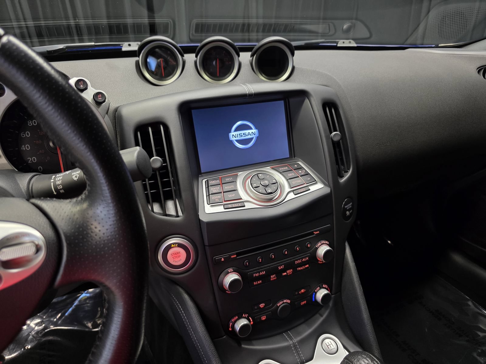 Used 2020 Nissan 370Z NISMO RWD image 25