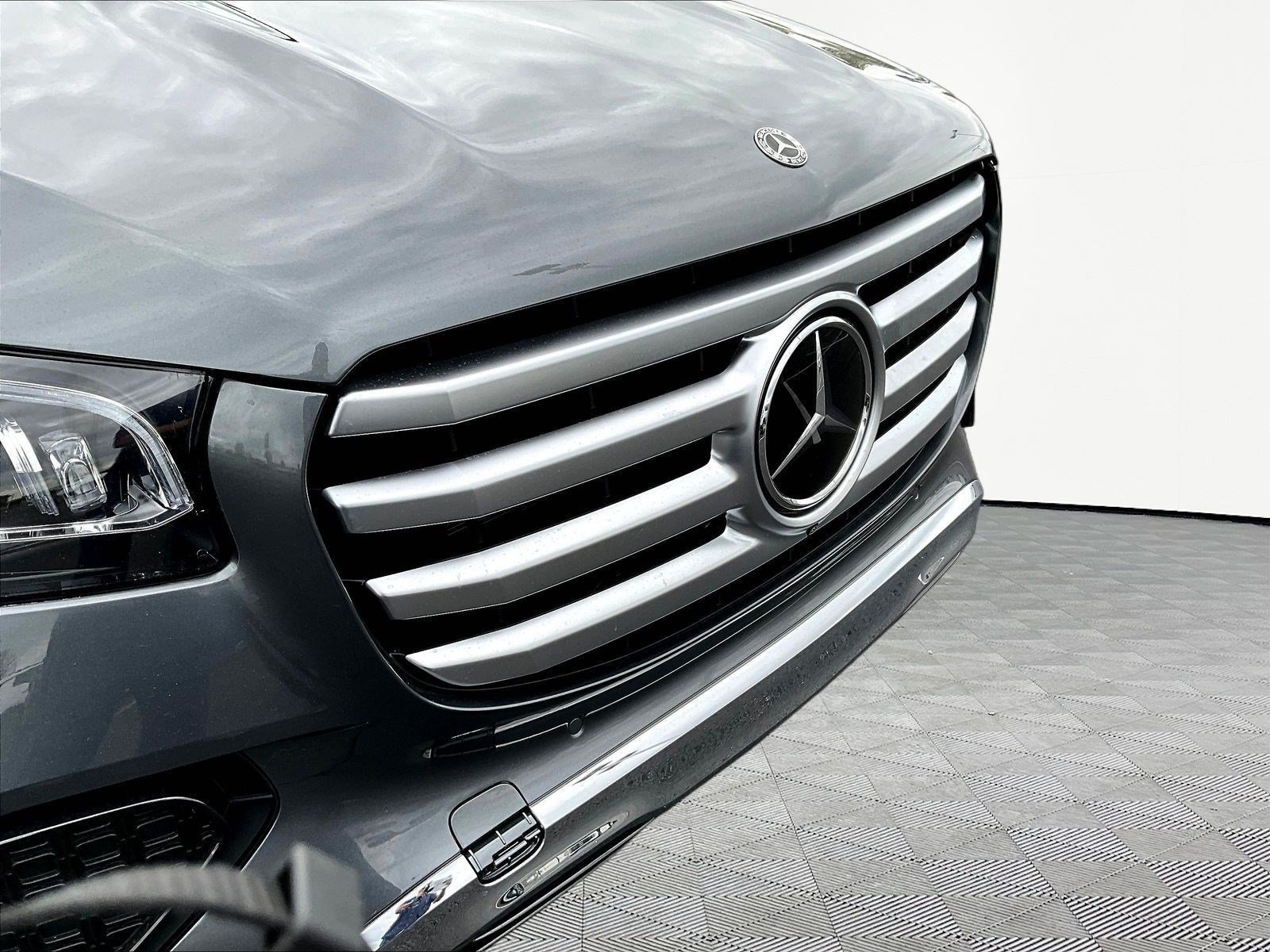Used 2025 Mercedes-Benz GLS 450 4MATIC image 33