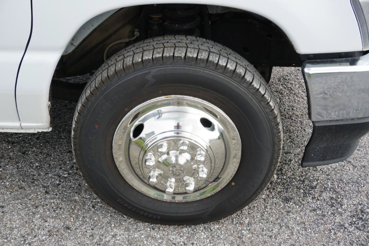 Used 2023 Ford E-350 and Econoline 350 Super Duty w/ Driver's Safety Package RWD image 6