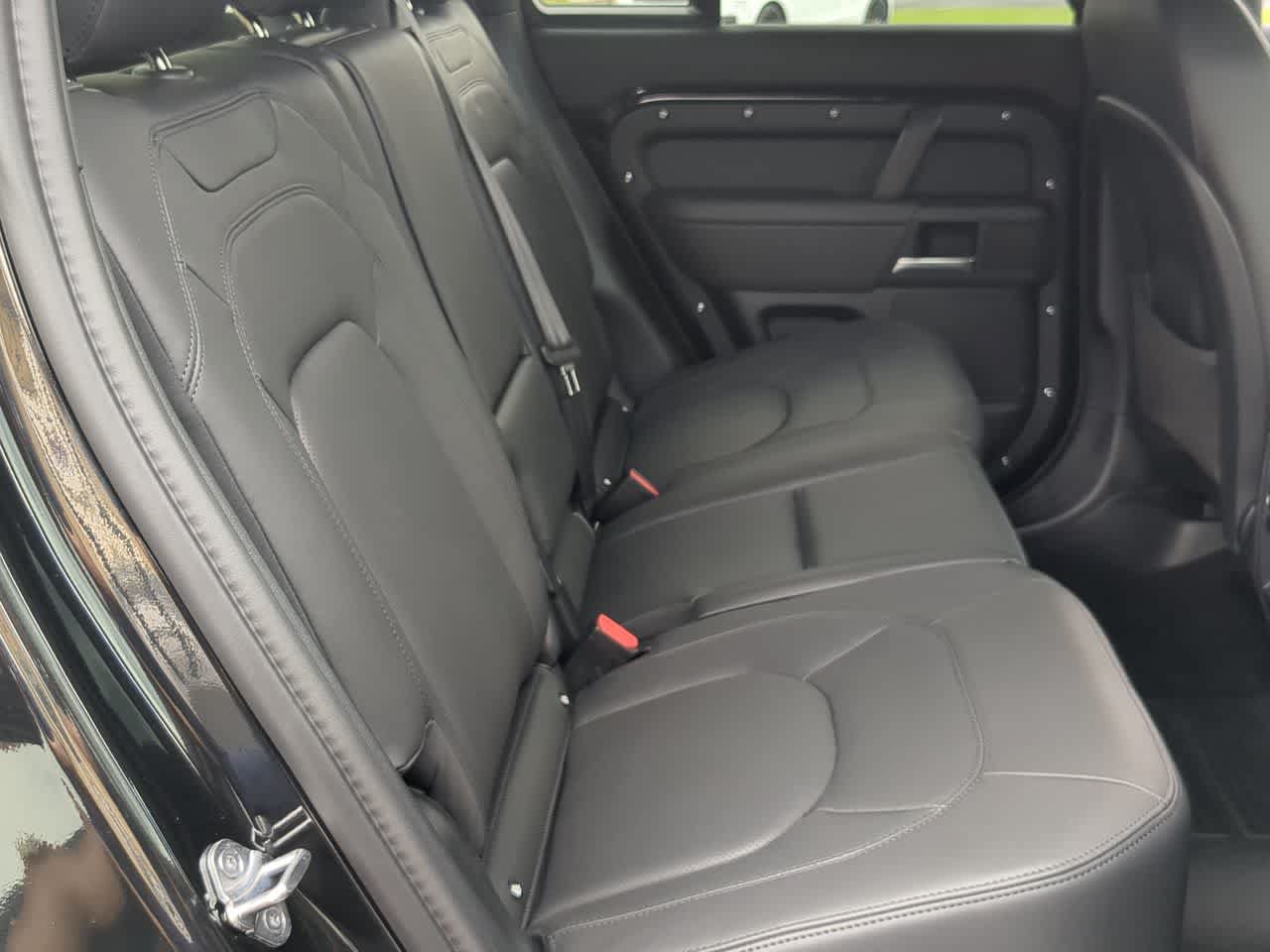 New 2026 Land Rover Defender 130 X-Dynamic SE AWD/4WD image 22