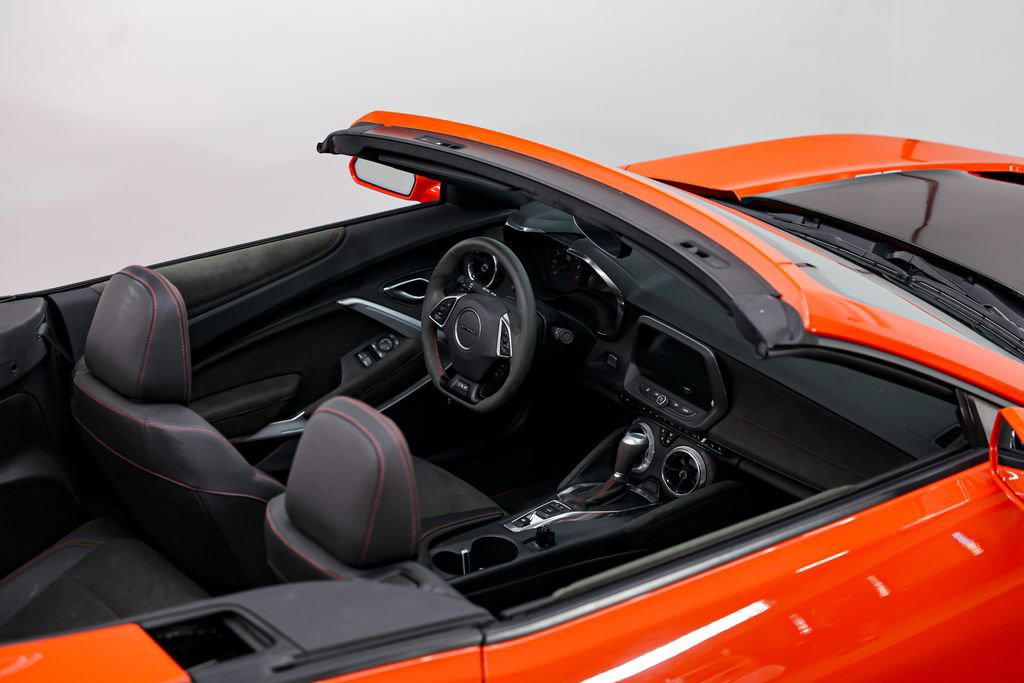 Used 2019 Chevrolet Camaro ZL1 RWD image 18