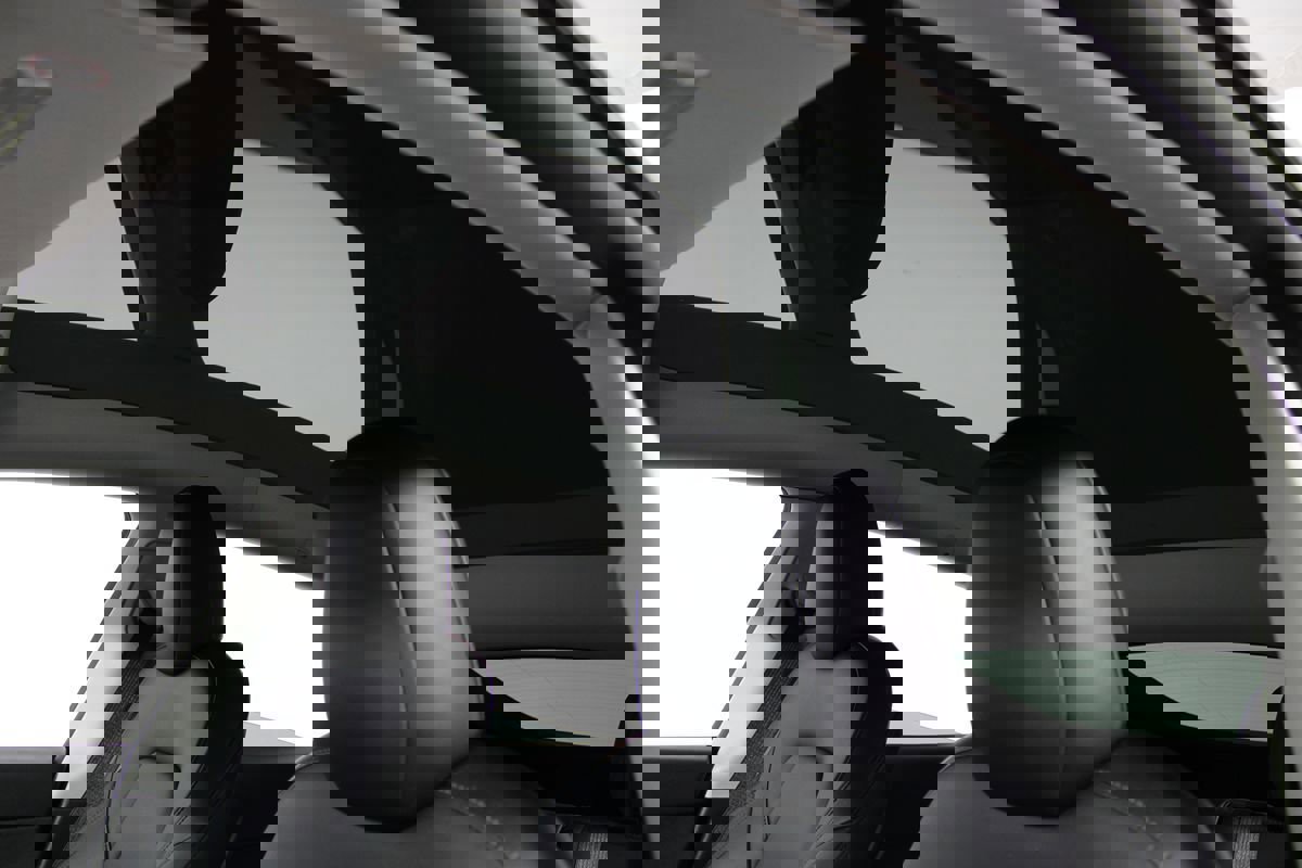 Used 2022 Tesla Model Y Performance image 9