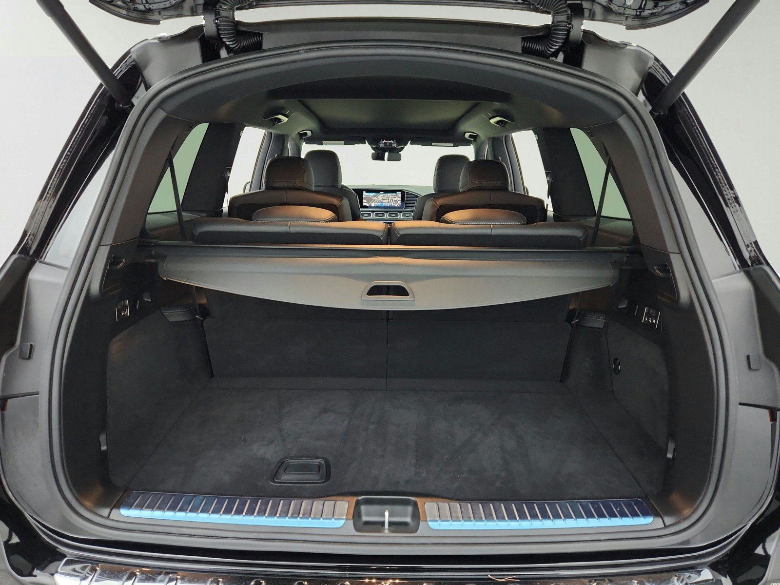 Certified 2025 Mercedes-Benz GLS 450 4MATIC image 34