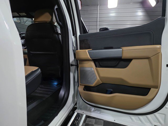 Used 2024 Ford F350 Lariat w/ Chrome Package image 37