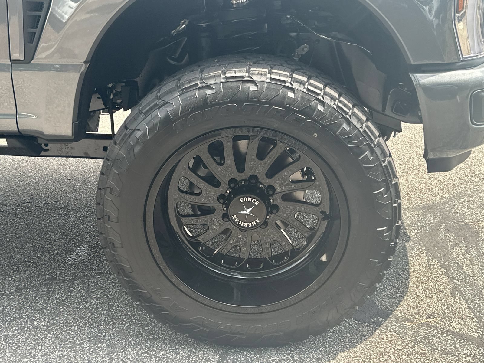 New 2026 Ford F250 Platinum w/ Tremor Off-Road Package AWD/4WD image 13