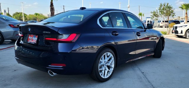 New 2026 BMW 330i xDrive Sedan w/ Premium Package AWD/4WD image 7