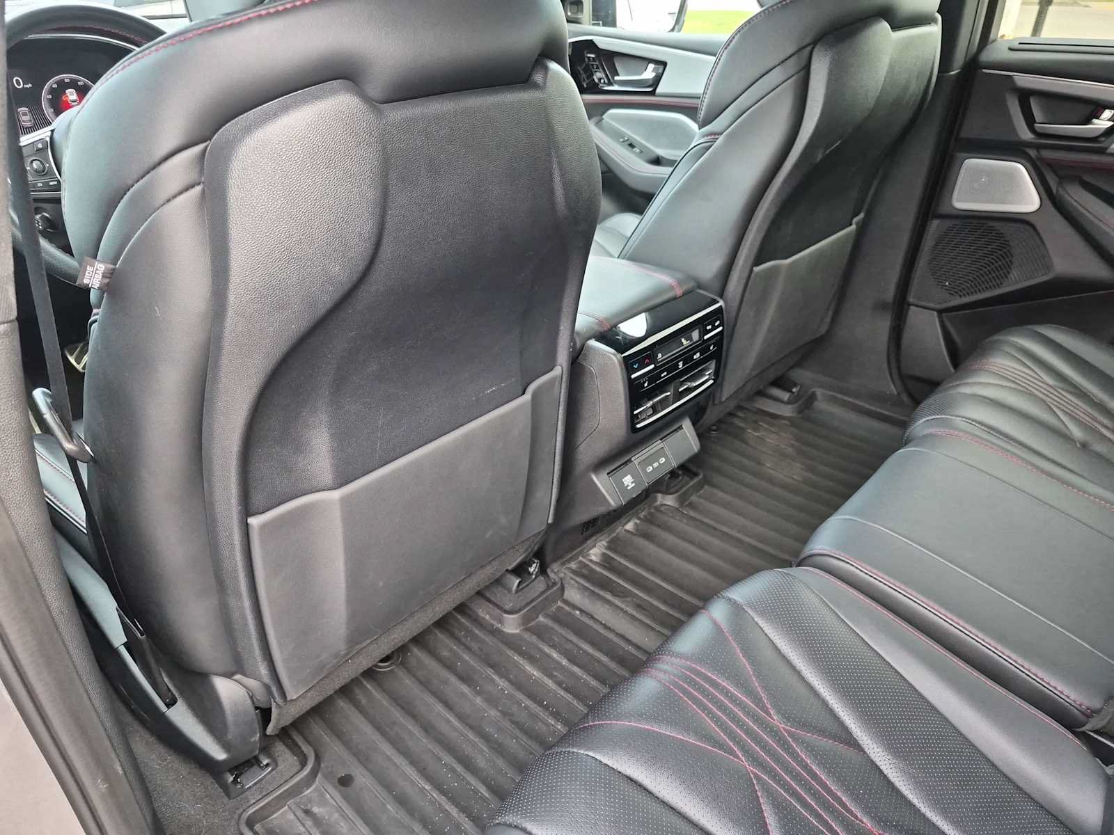 Used 2025 Acura MDX A-Spec w/ Advance Package AWD/4WD image 18