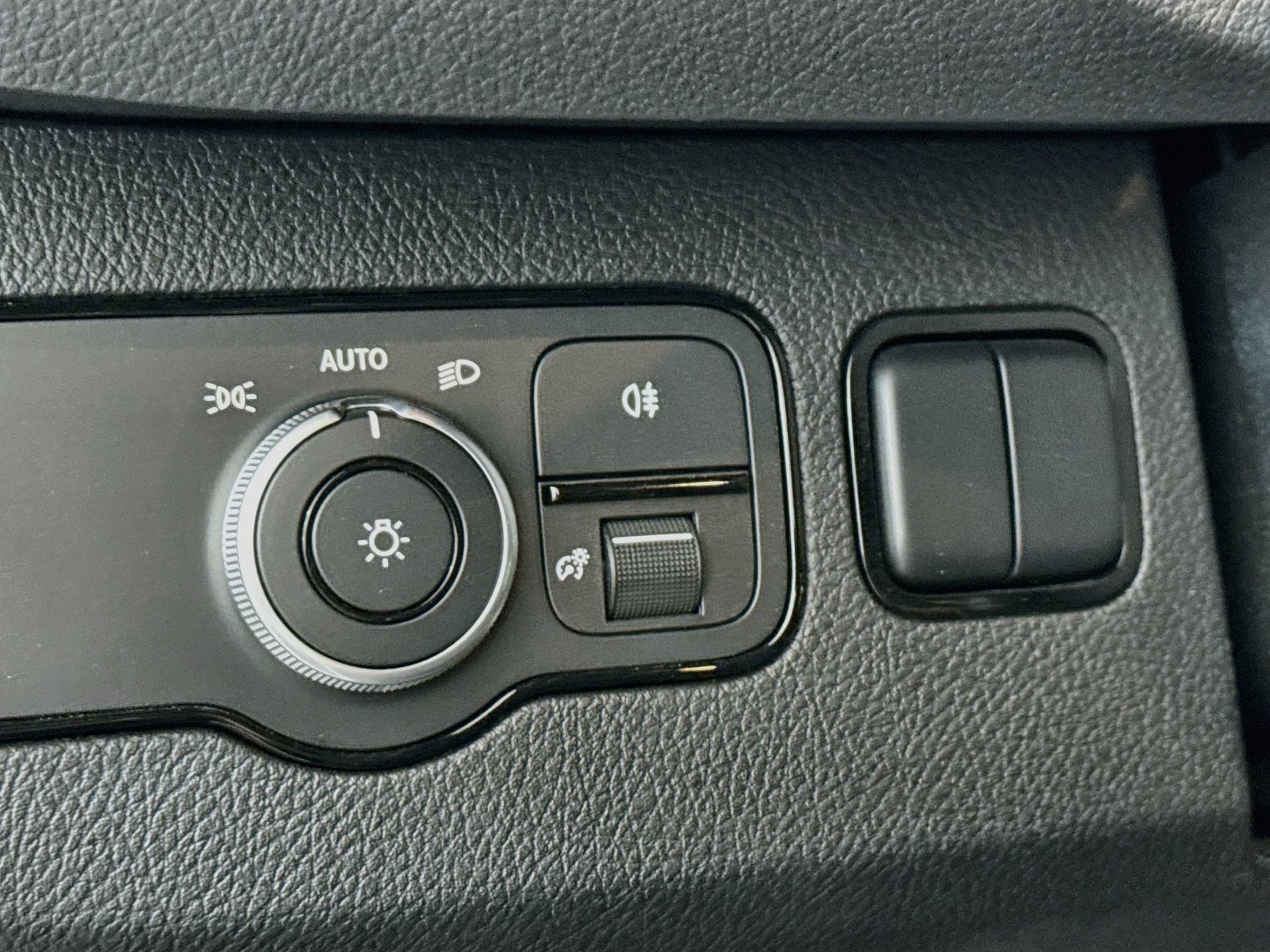 Certified 2025 Mercedes-Benz Sprinter 2500 image 11