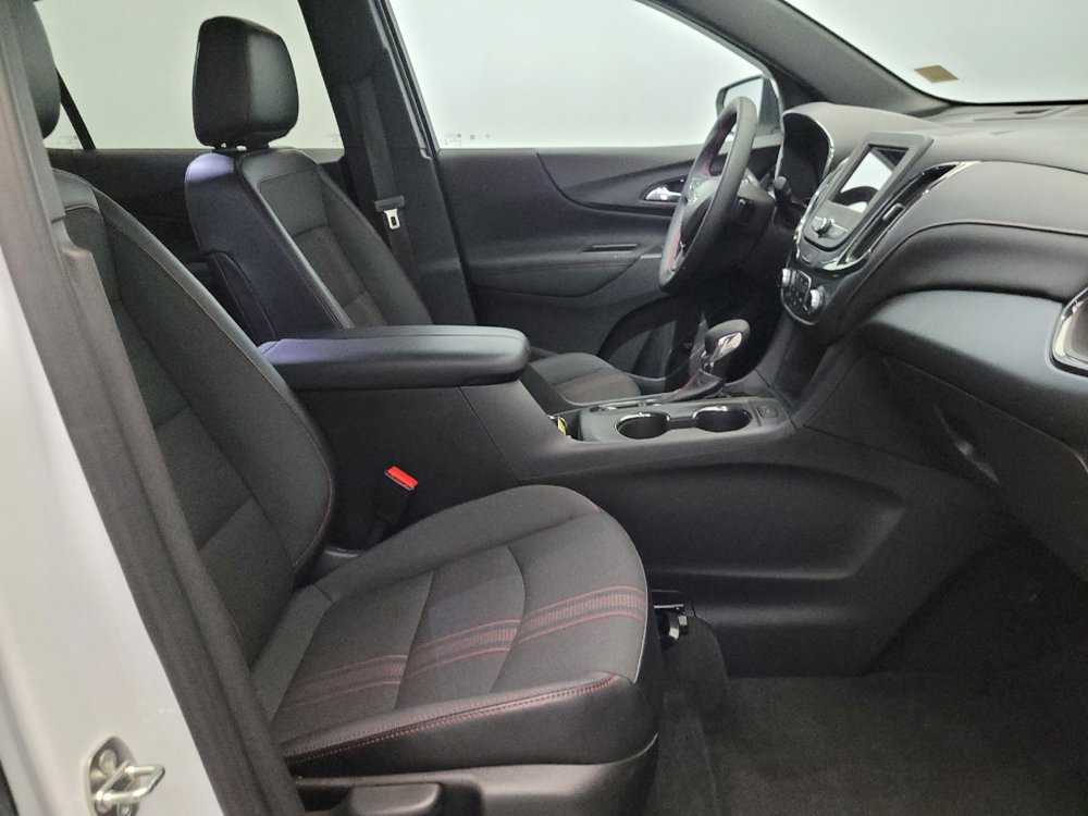 Used 2023 Chevrolet Equinox RS w/ LPO, Floor Liner Package FWD image 21