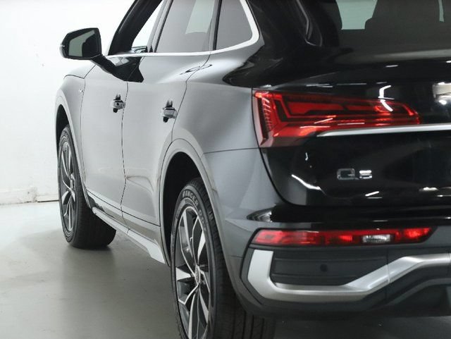 Used 2023 Audi Q5 2.0T Premium w/ Convenience Package AWD/4WD image 42